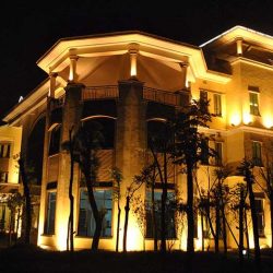 vỏ đèn pha led2