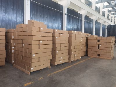 Đang chuyển hàng